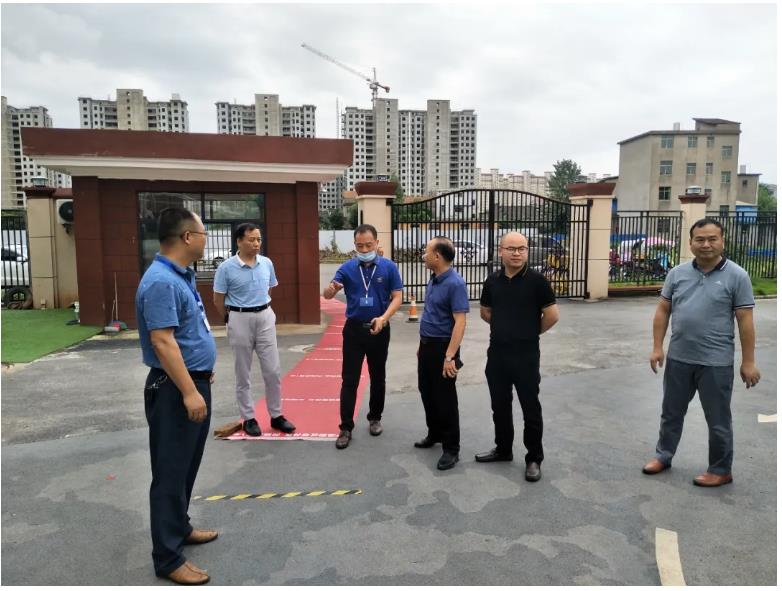 領(lǐng)導(dǎo)關(guān)懷暖人心，凝心聚力促發(fā)展 